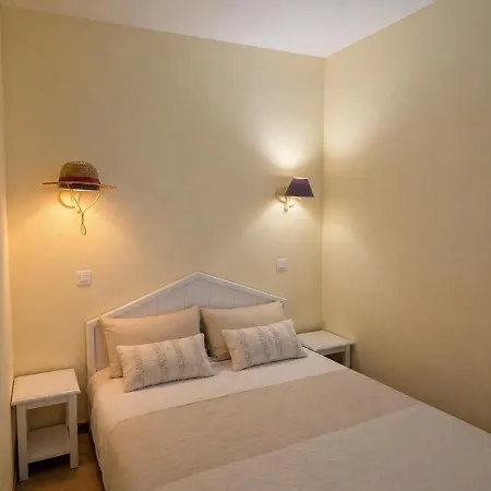 Lovely Seaview With Pool And Ac Apartamento